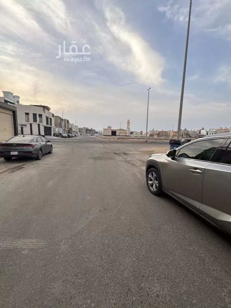 294 sqm land in Al Sawari 5