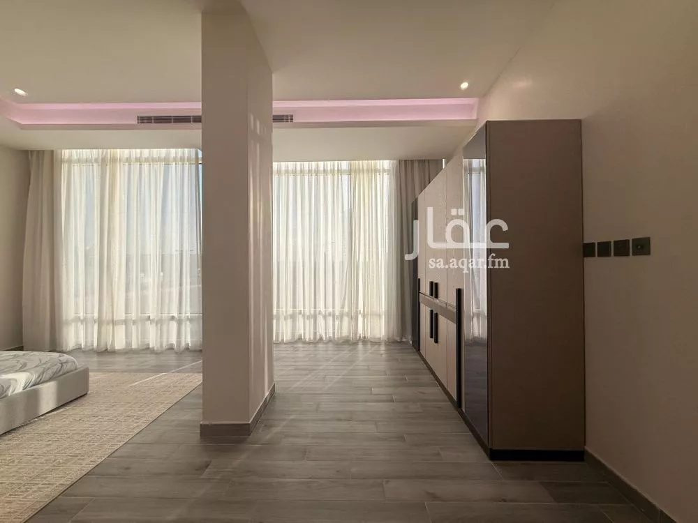 2 bedroom apartment in Al Wurud 8