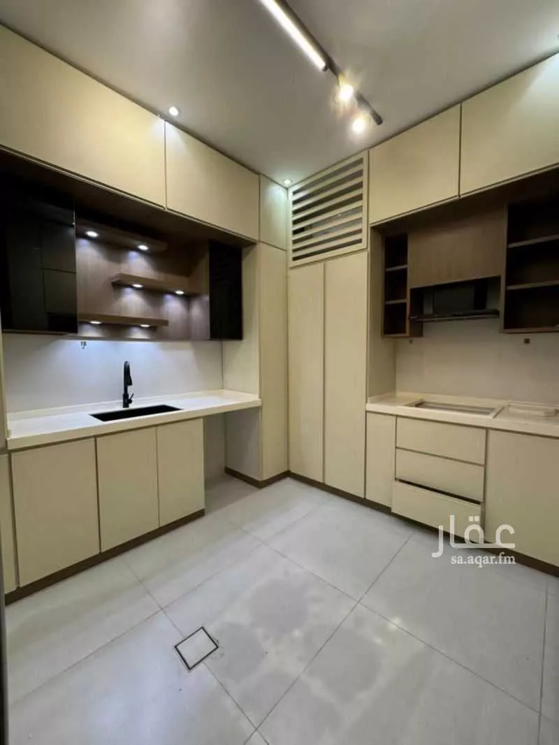 شقة 5 غرف في الصوارى 6