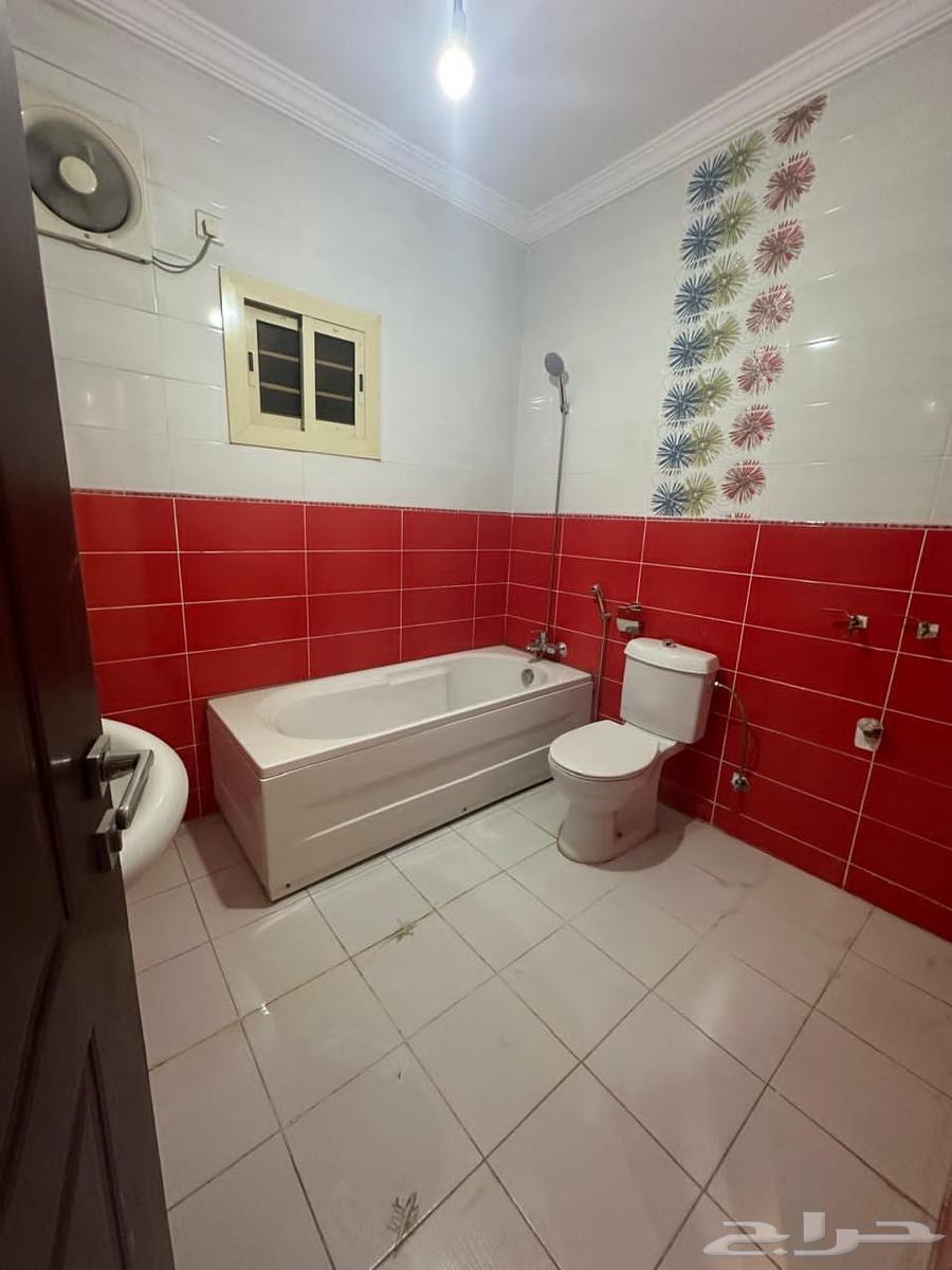 شقة 6 غرف في الأجواد 5