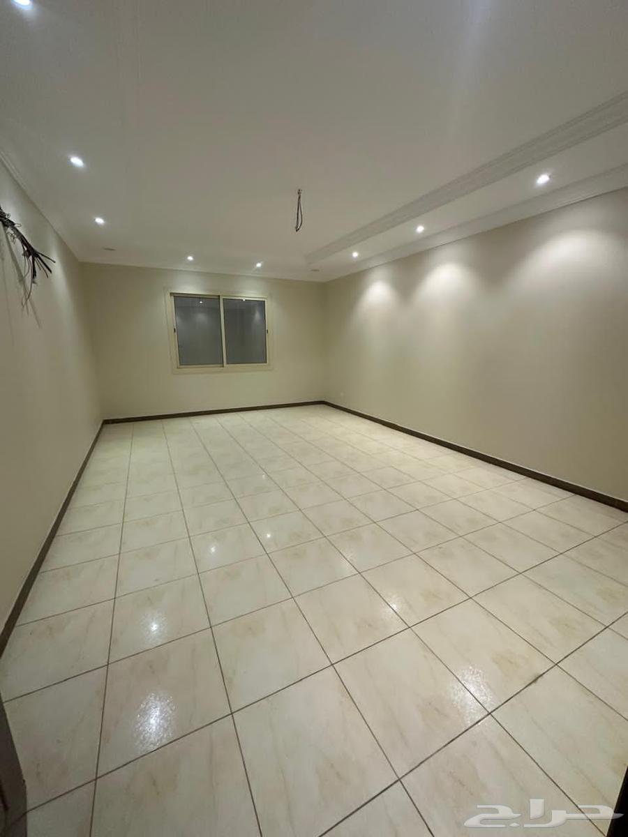 شقة 6 غرف في الأجواد 7