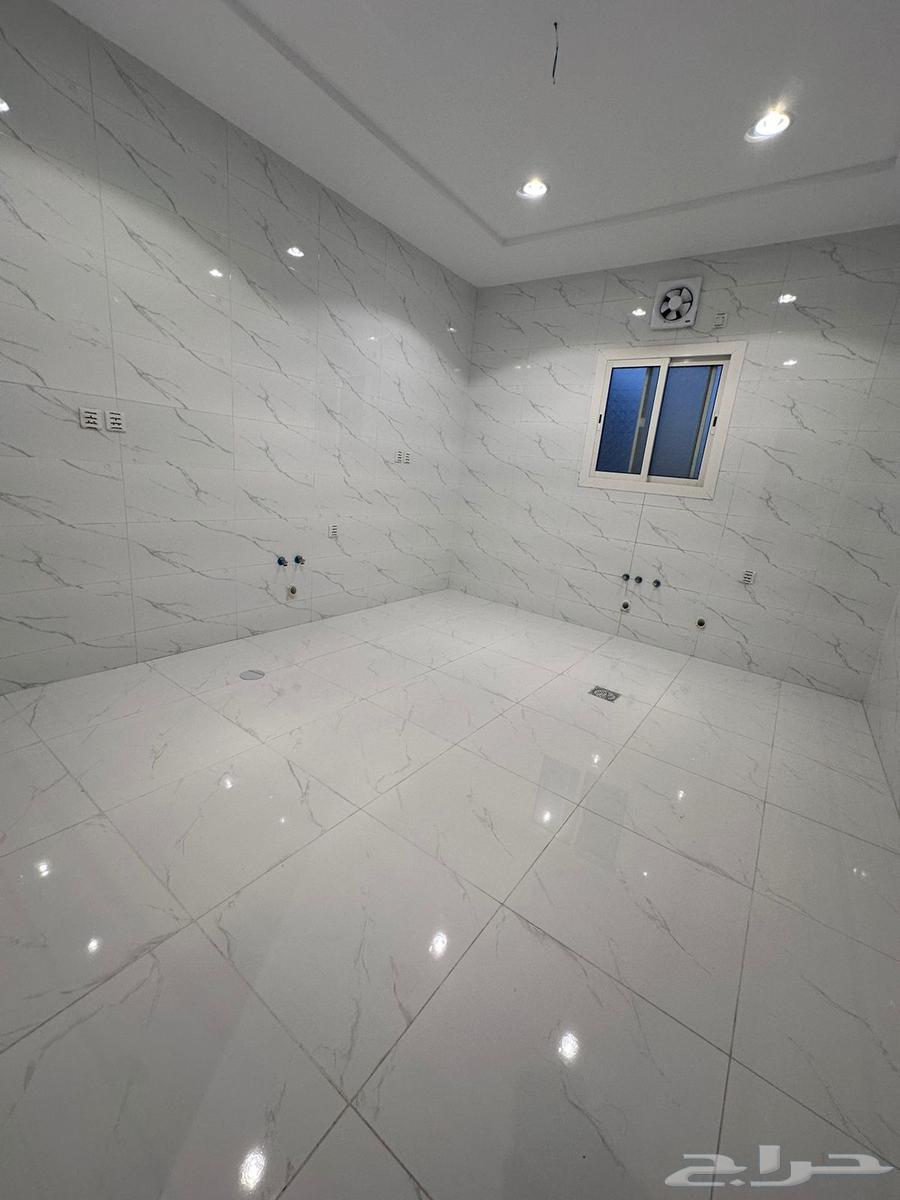 شقة 4 غرف في الصفا 10