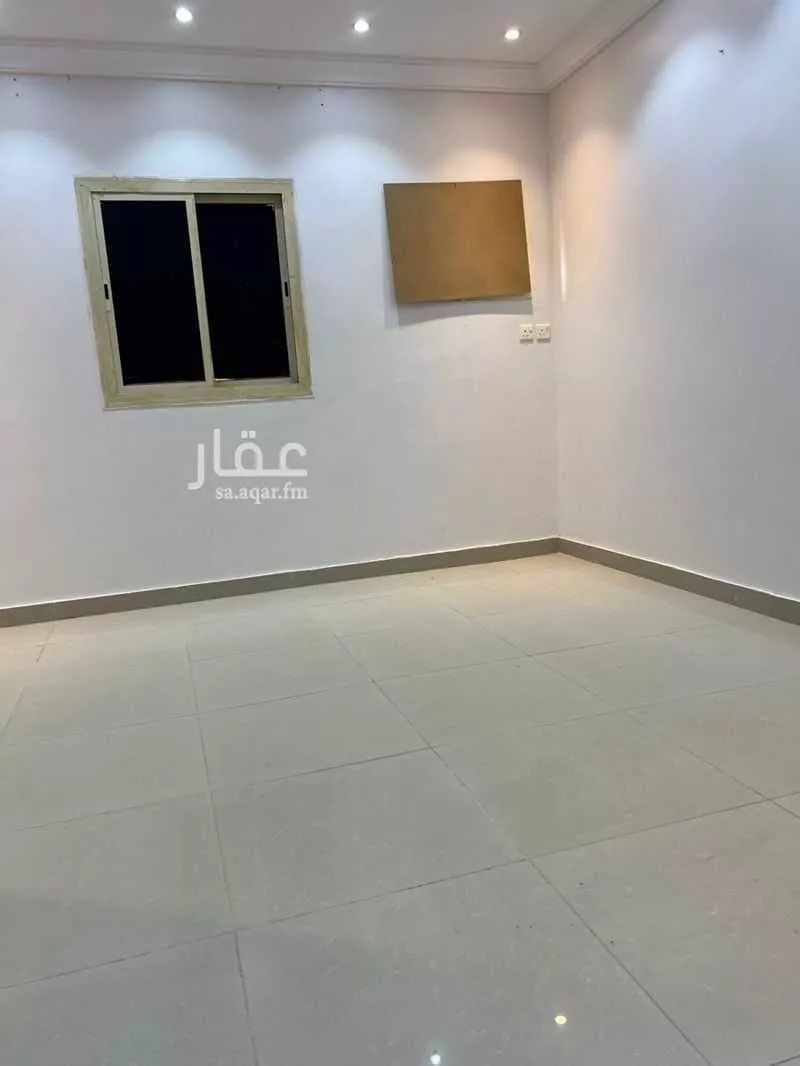 625 sqm building in Al Falah 2