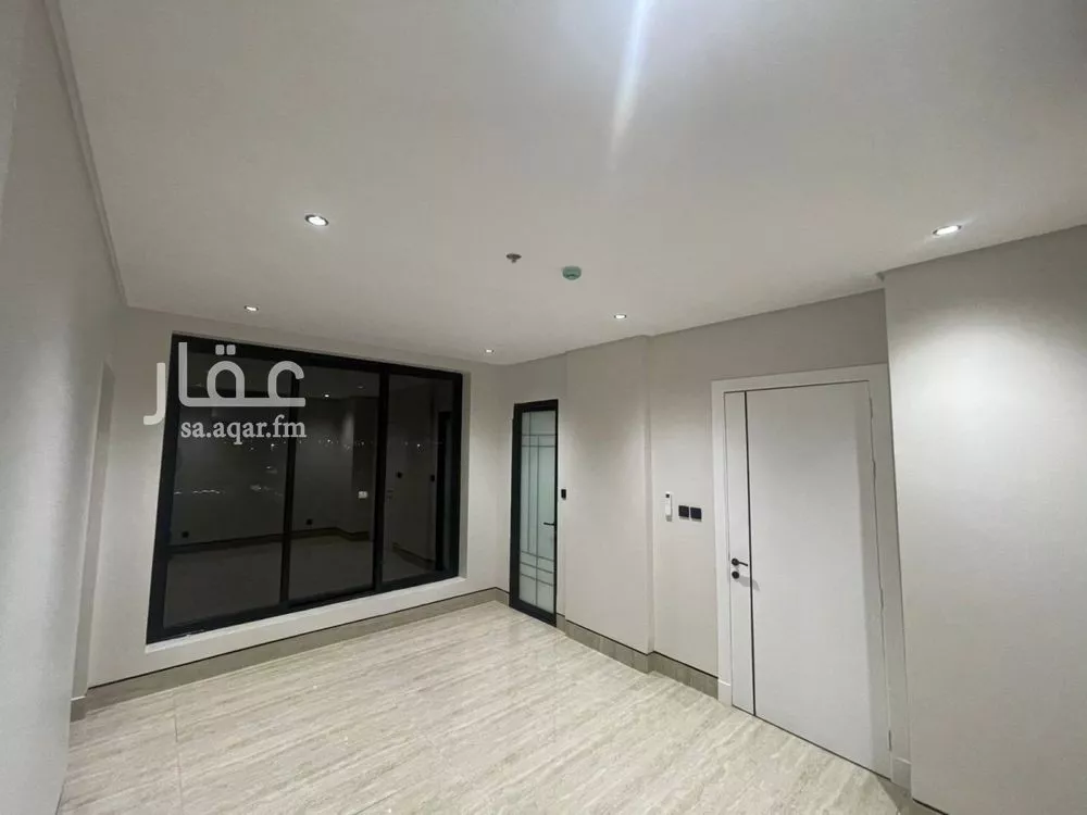 شقة 3 غرف في ضاحية الملك فهد 5