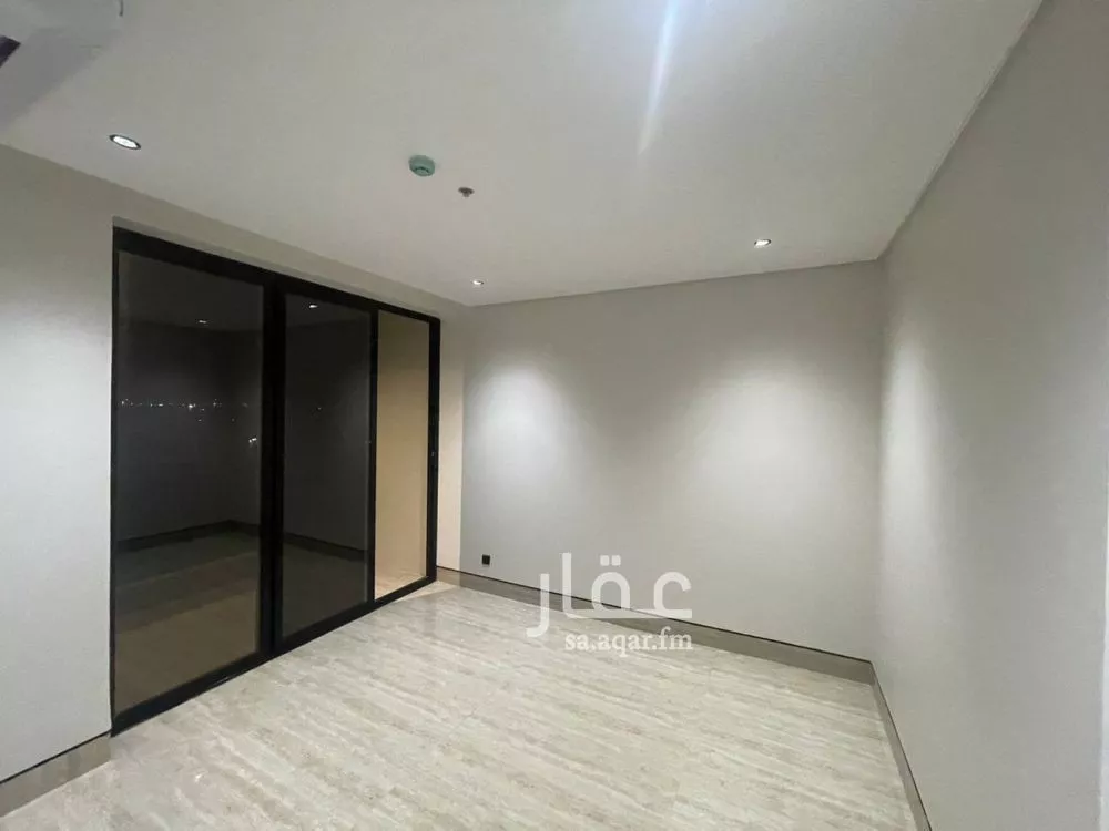 شقة 3 غرف في ضاحية الملك فهد 6