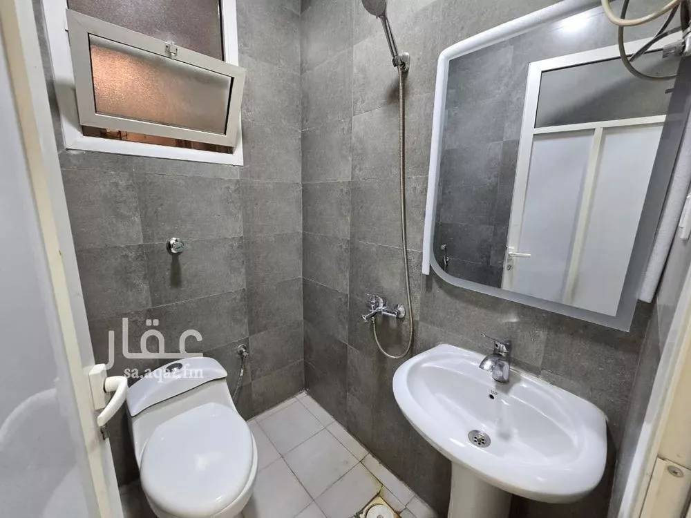 شقة 4 غرف في النور 21