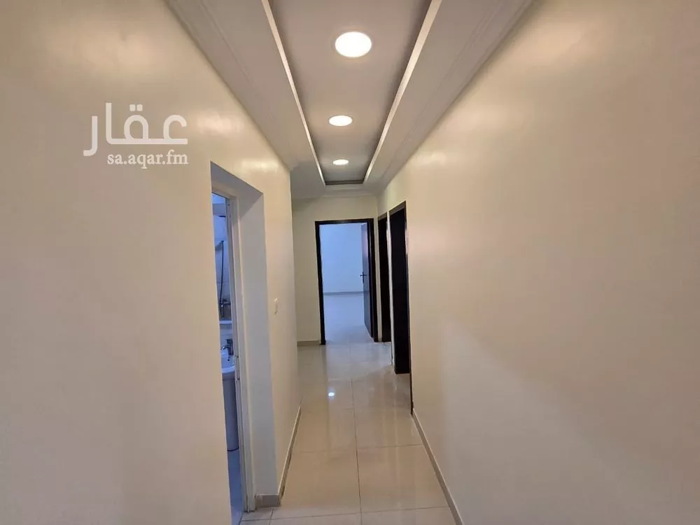 شقة 4 غرف في النور 8