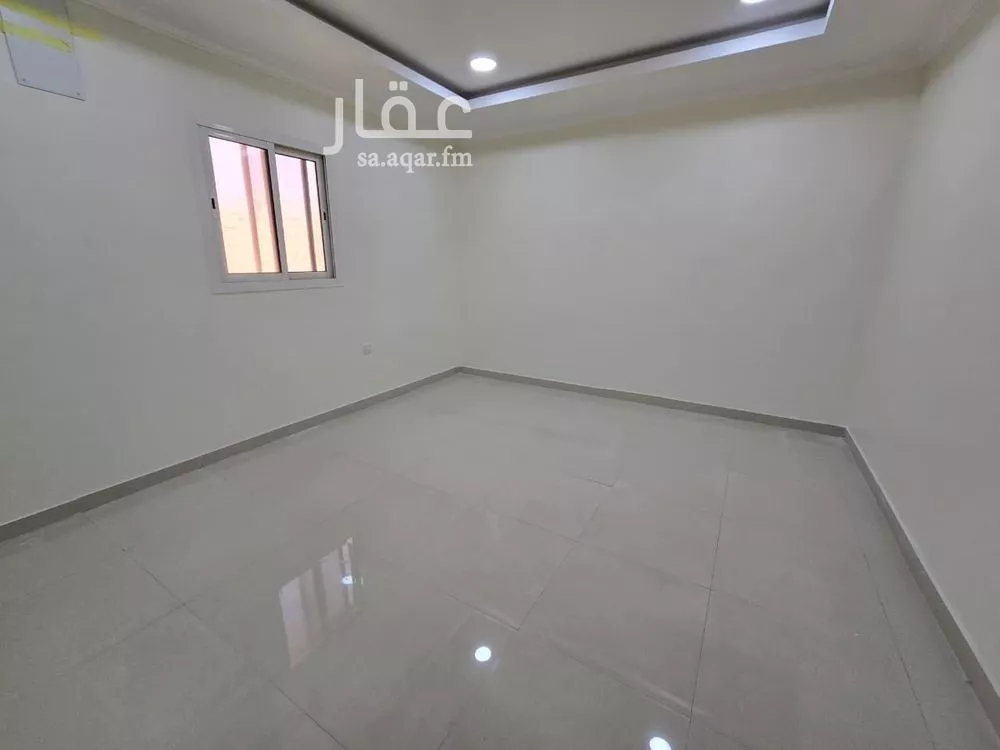 شقة 4 غرف في النور 18