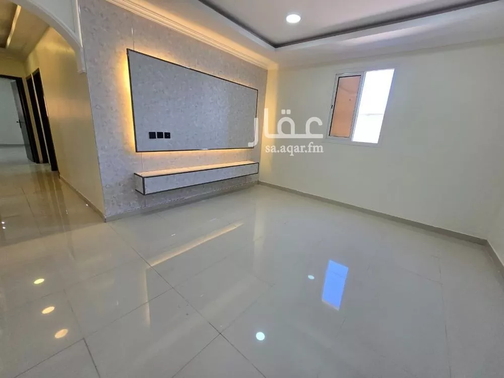 شقة 4 غرف في النور 3