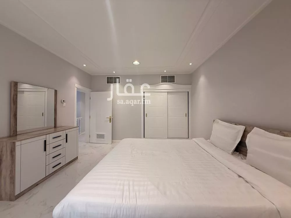 فيلا 3 غرف في النخيل 11