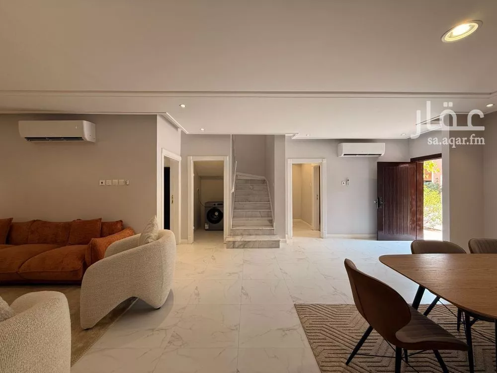 فيلا 3 غرف في النخيل 5