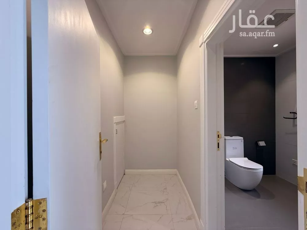 فيلا 3 غرف في النخيل 6