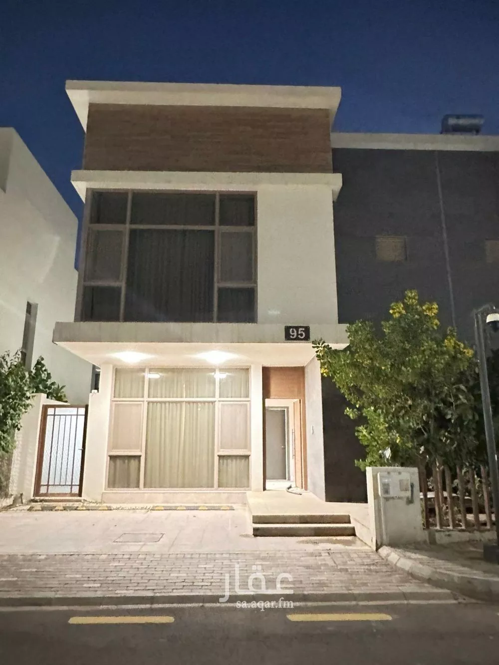 فيلا 4 غرف في المونسية 7