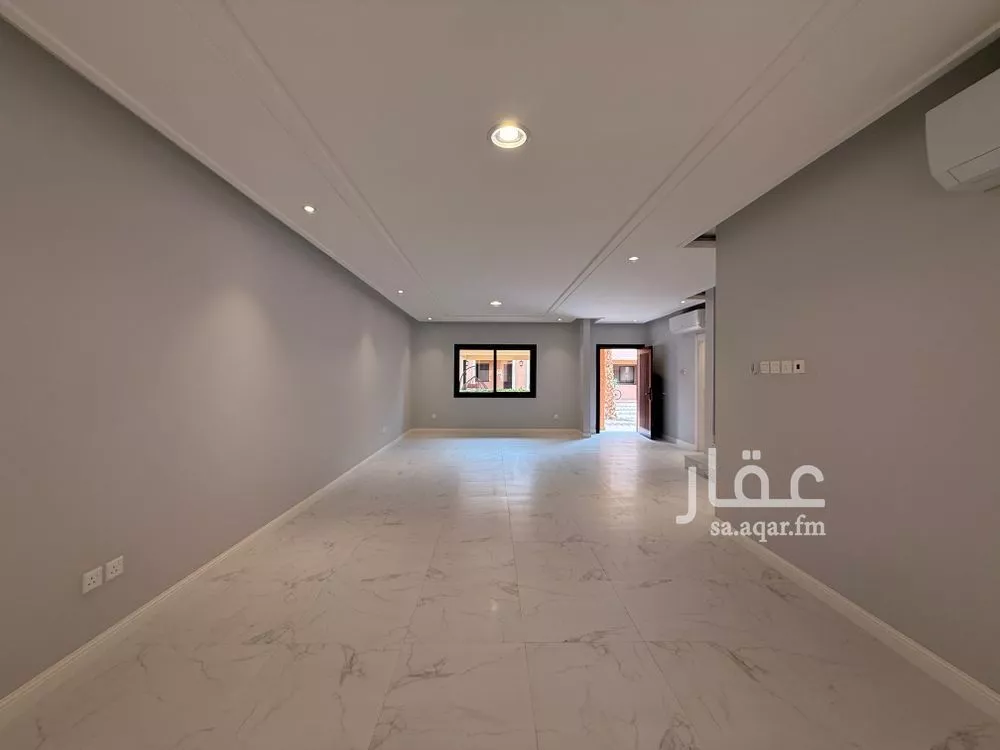 فيلا 3 غرف في النخيل 11