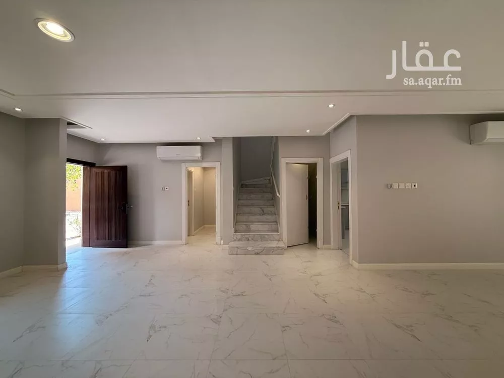 فيلا 3 غرف في النخيل 12