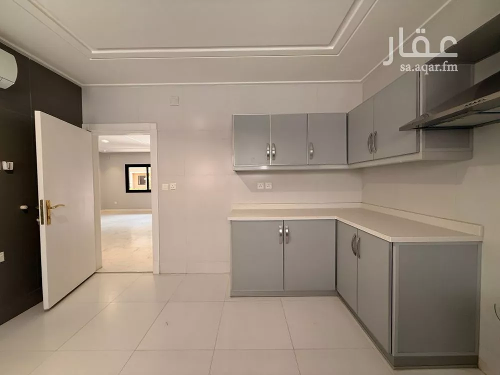 فيلا 3 غرف في النخيل 15