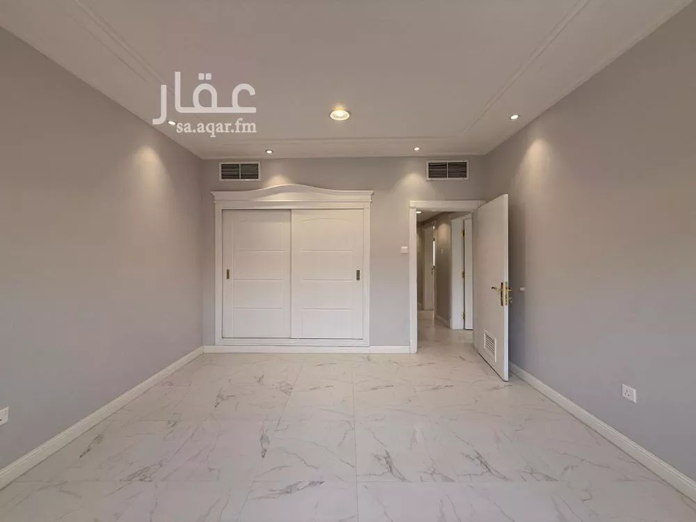 فيلا 3 غرف في النخيل 19