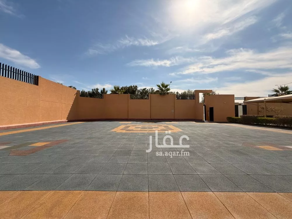 فيلا 3 غرف في النخيل 4