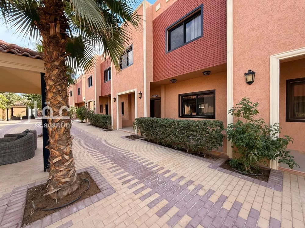 فيلا 3 غرف في النخيل 8