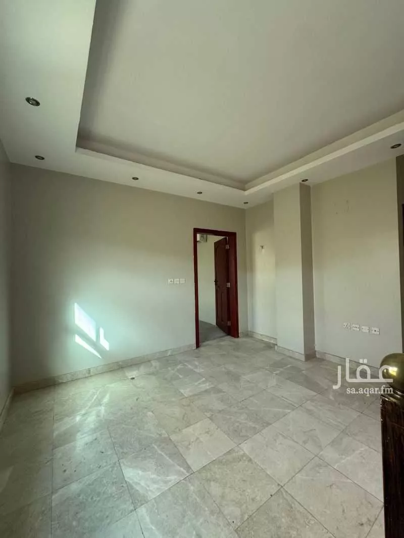 شقة 5 غرف في النخيل 11