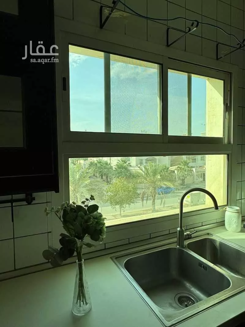 شقة 5 غرف في النخيل 13