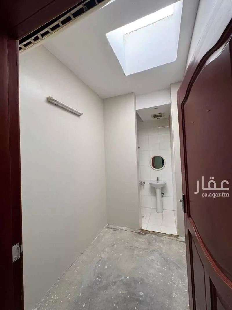 شقة 5 غرف في النخيل 17