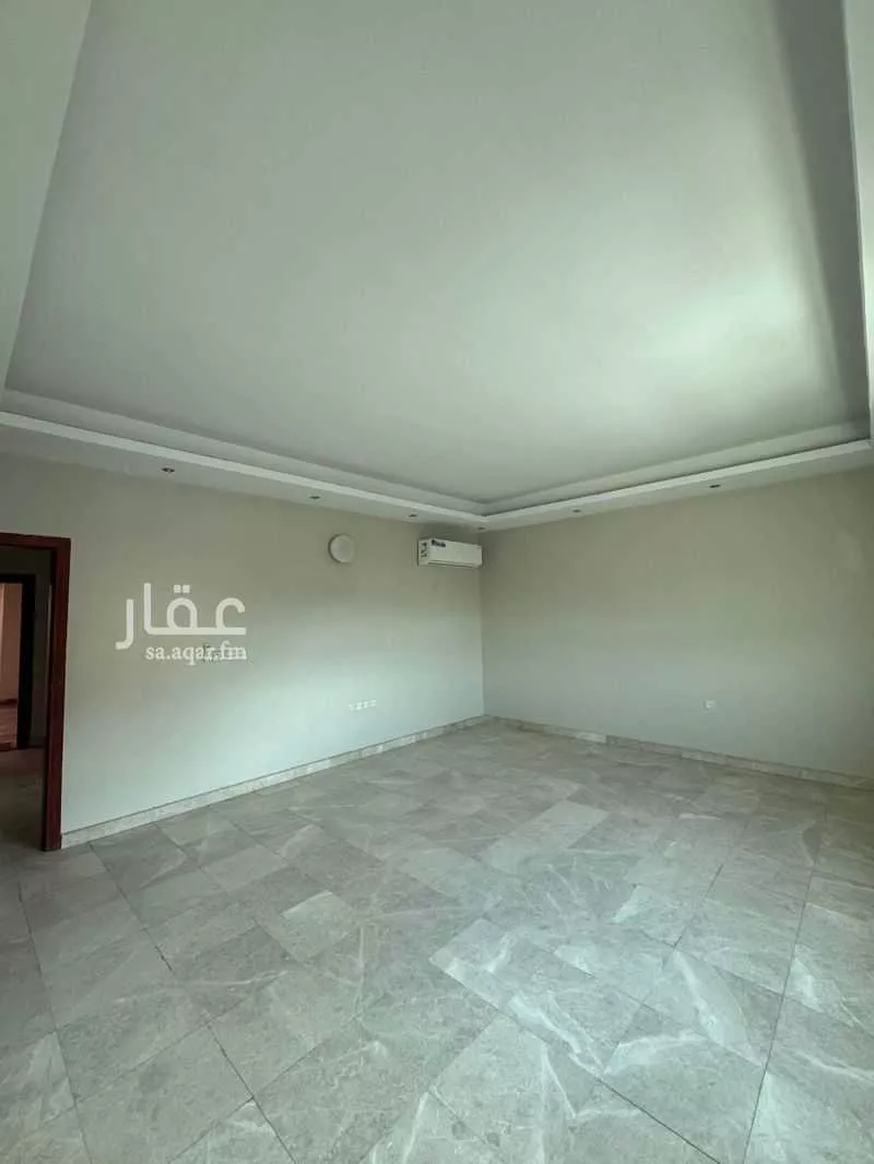 شقة 5 غرف في النخيل 7