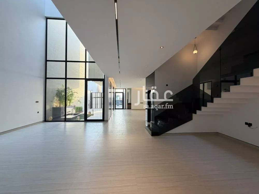 فيلا 5 غرف في العارض 7