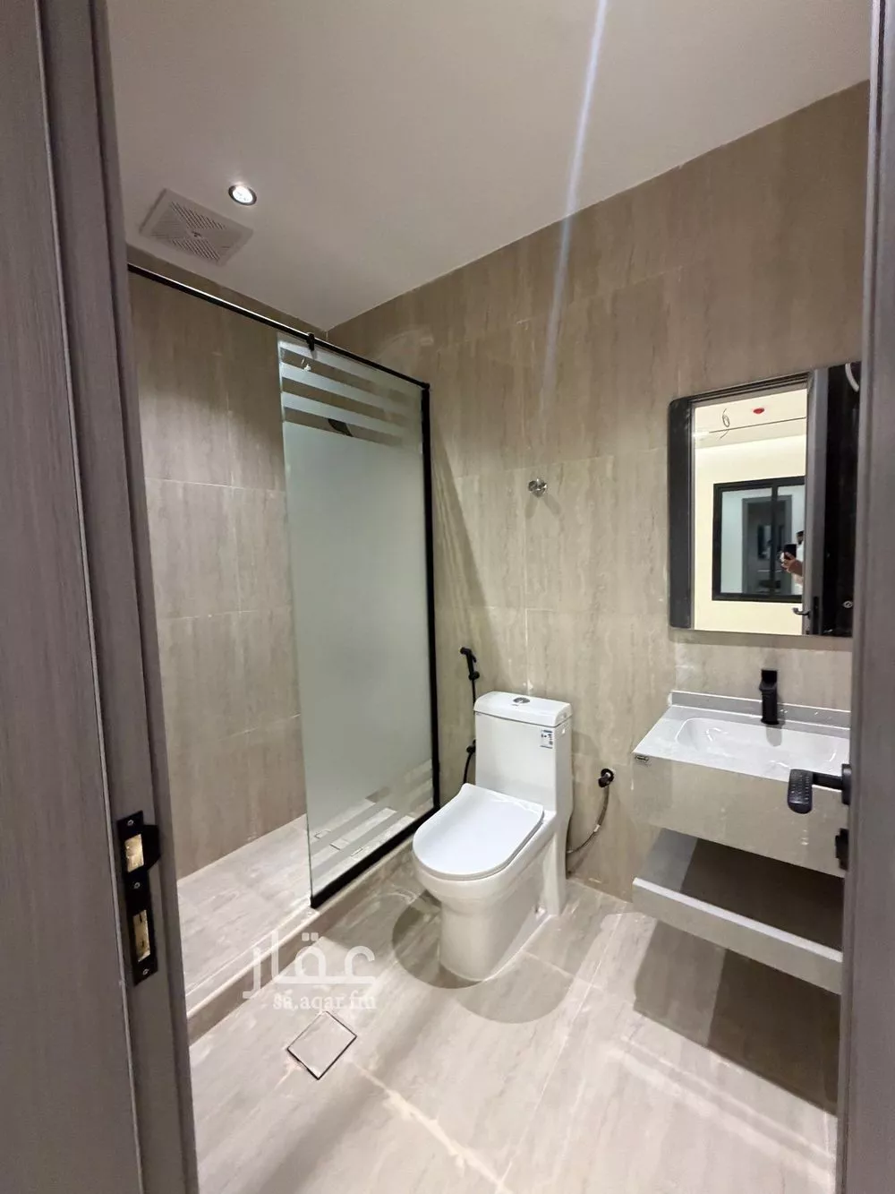 شقة 4 غرف في المنتزة 15