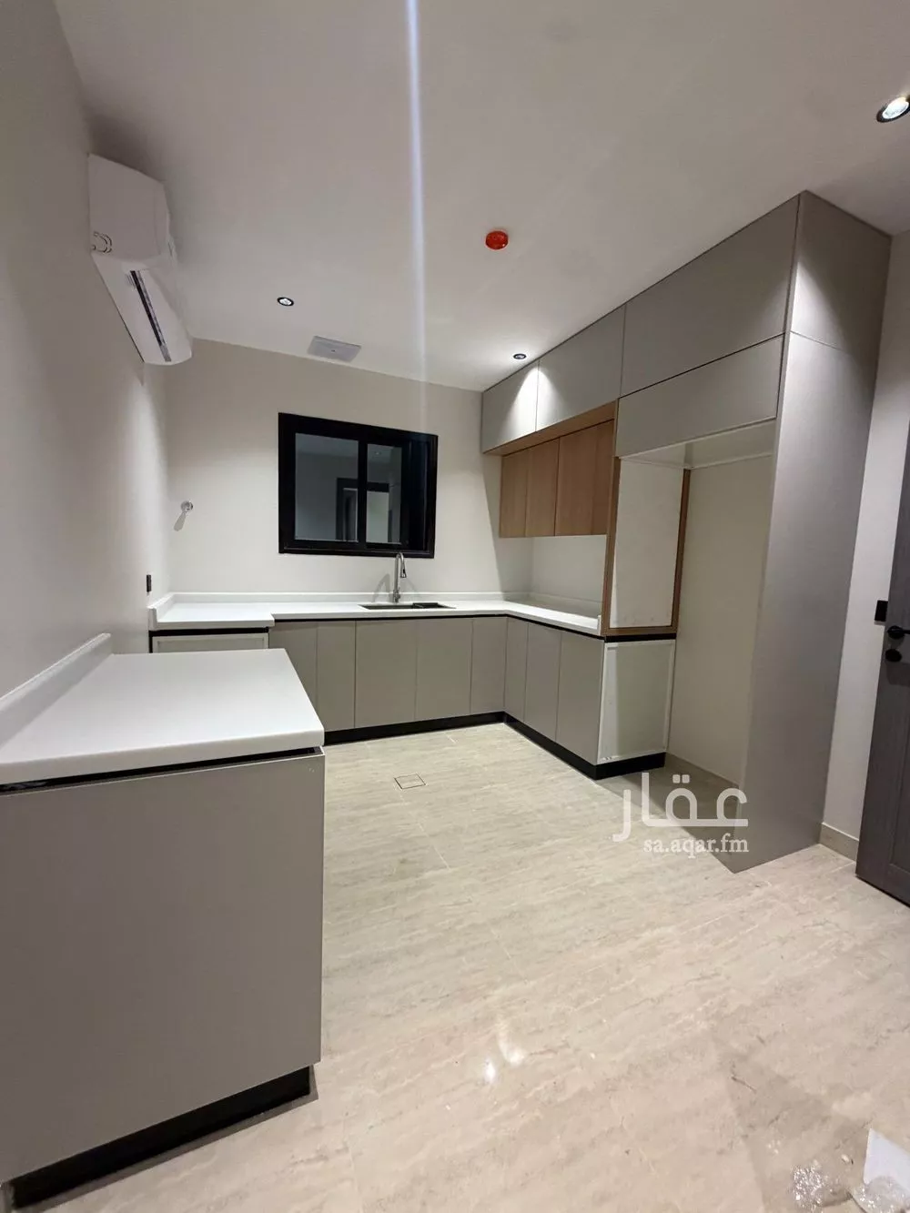 شقة 4 غرف في المنتزة 3