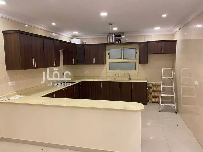 شقة 5 غرف في النورس 3