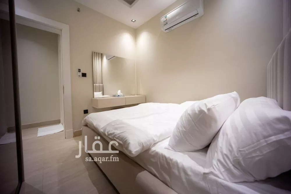 شقة 3 غرف في الملقا 10