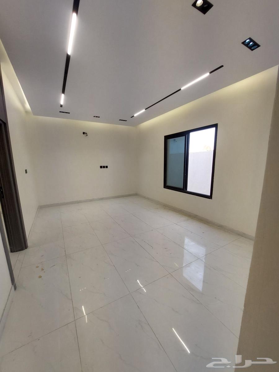 شقة 5 غرف في احد 2