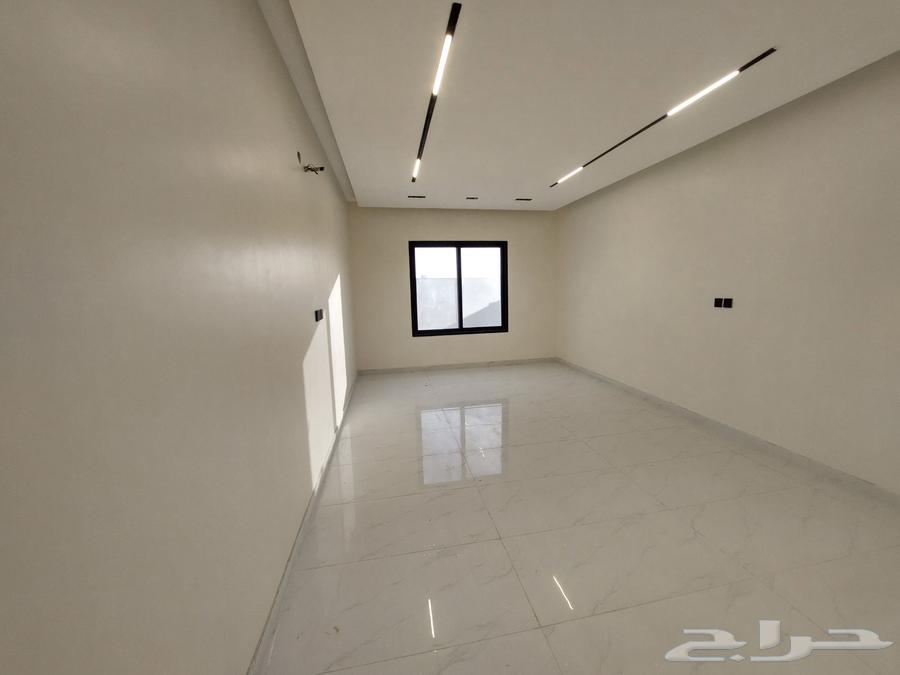 شقة 5 غرف في احد 11