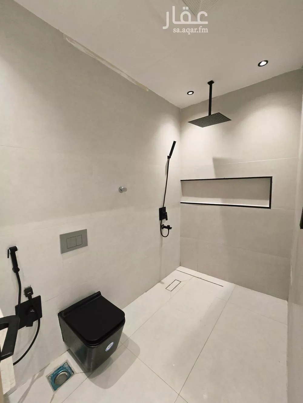 فيلا 6 غرف في النرجس 7