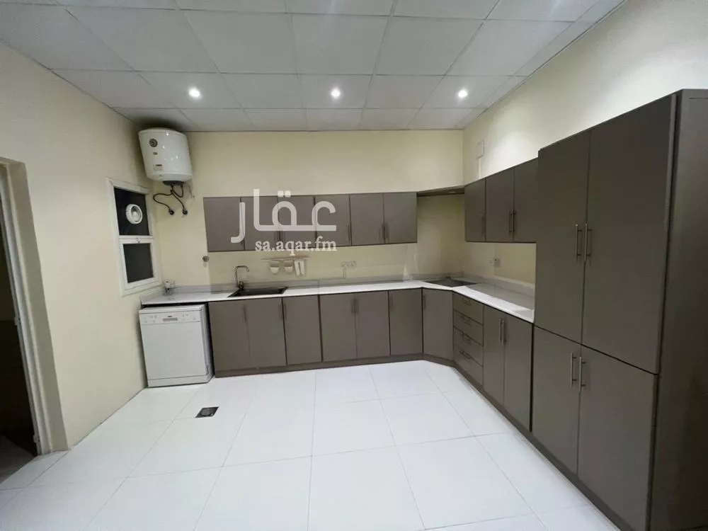 شقة 3 غرف في التعاون 8