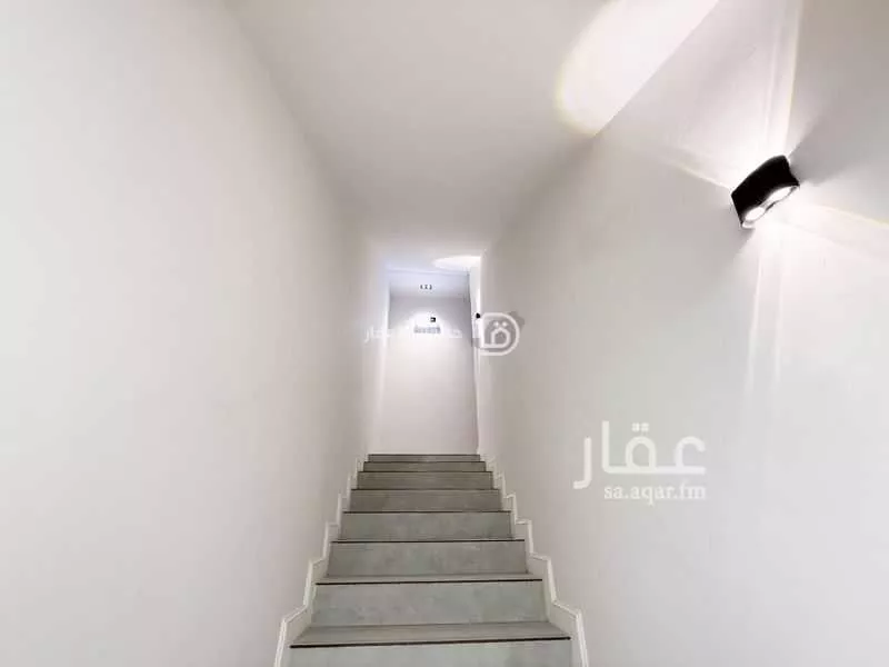 فيلا 6 غرف في العارض 13