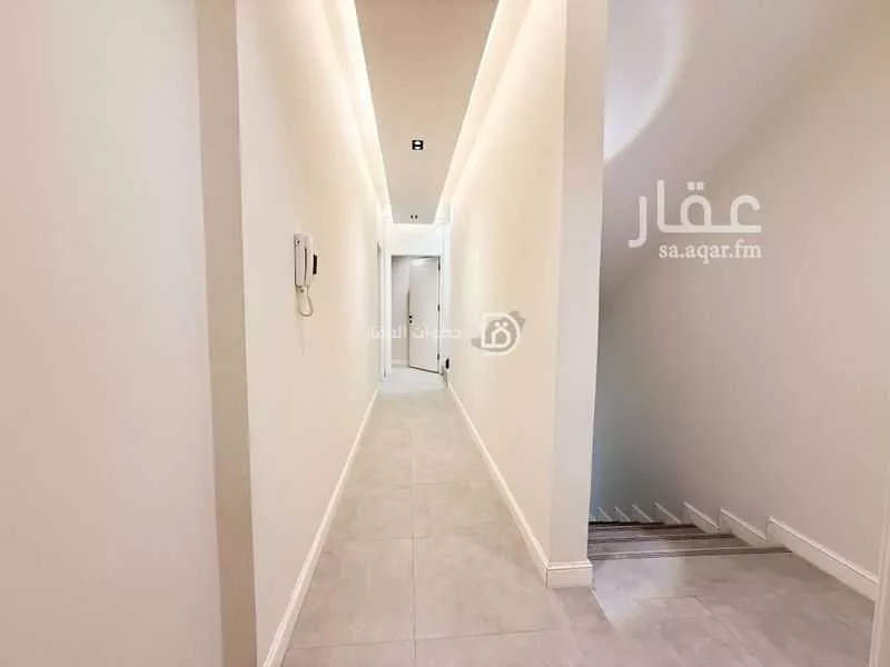 فيلا 6 غرف في العارض 8