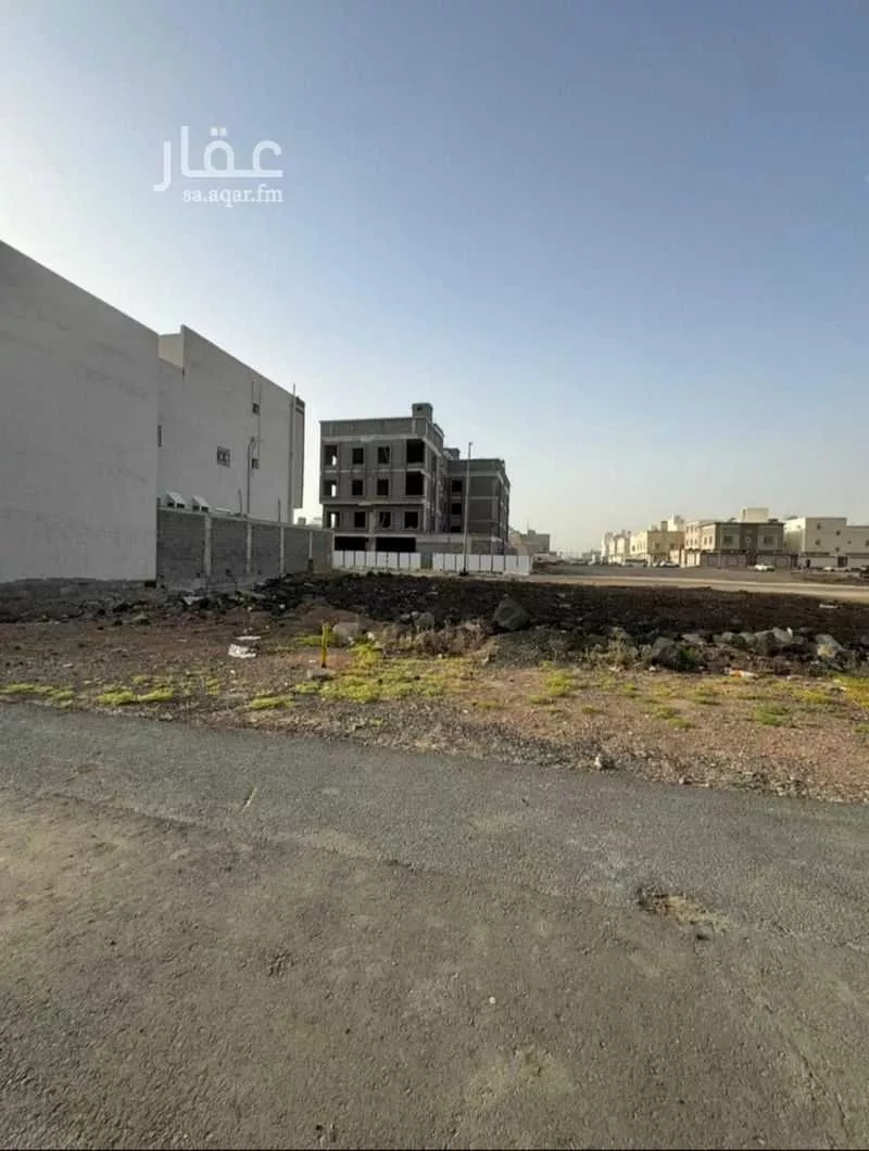 600 sqm land in King Fahd 2