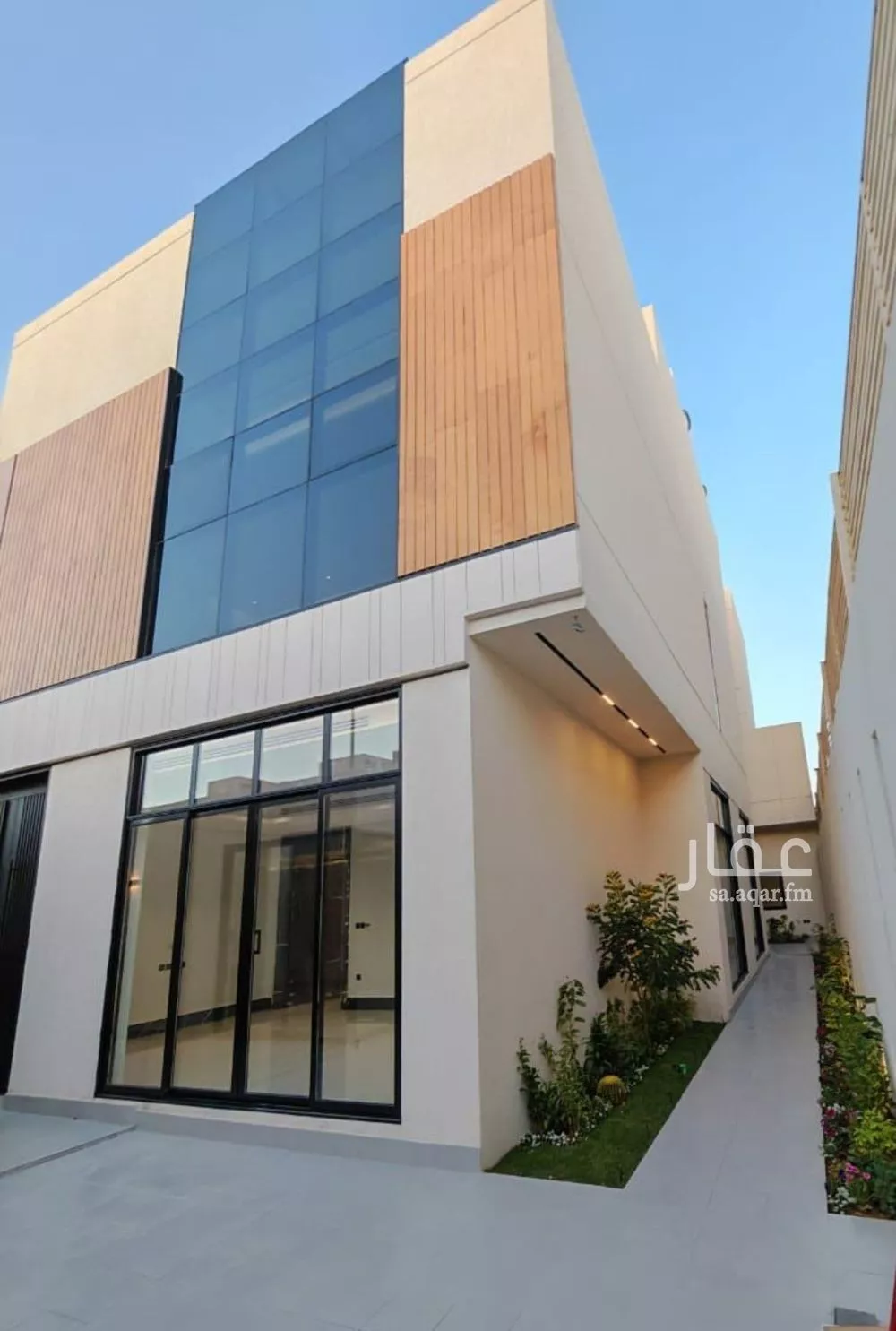 فيلا 7 غرف في الياسمين 3