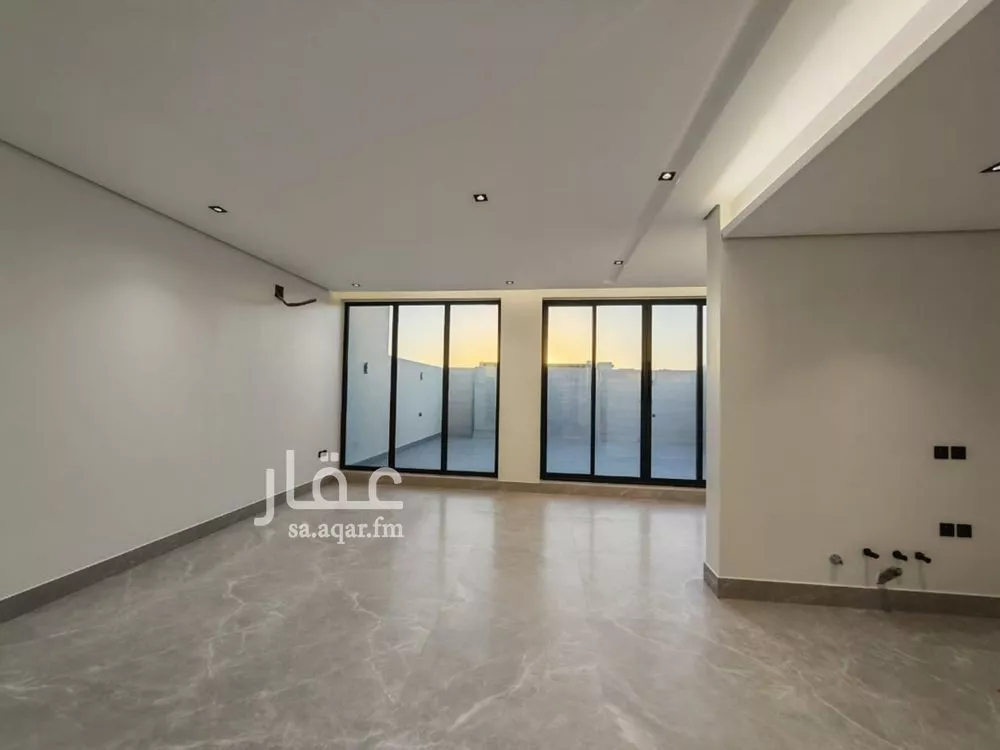 فيلا 7 غرف في الياسمين 21