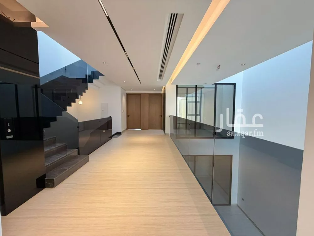 فيلا 4 غرف في العارض 11