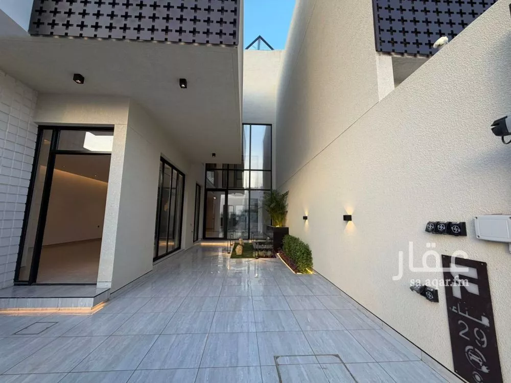 فيلا 4 غرف في العارض 6