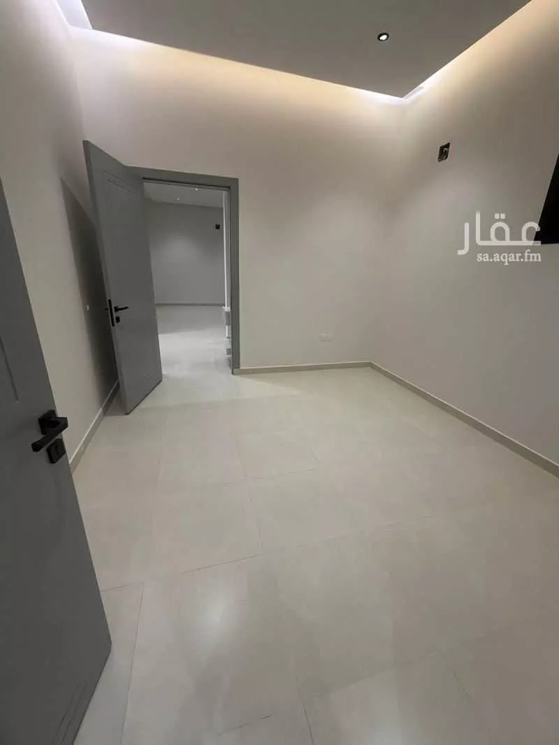 فيلا 5 غرف في عكاظ 3