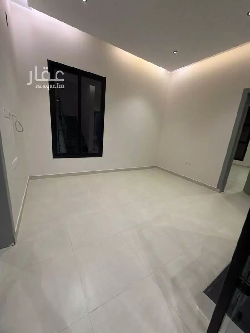 فيلا 5 غرف في عكاظ 6