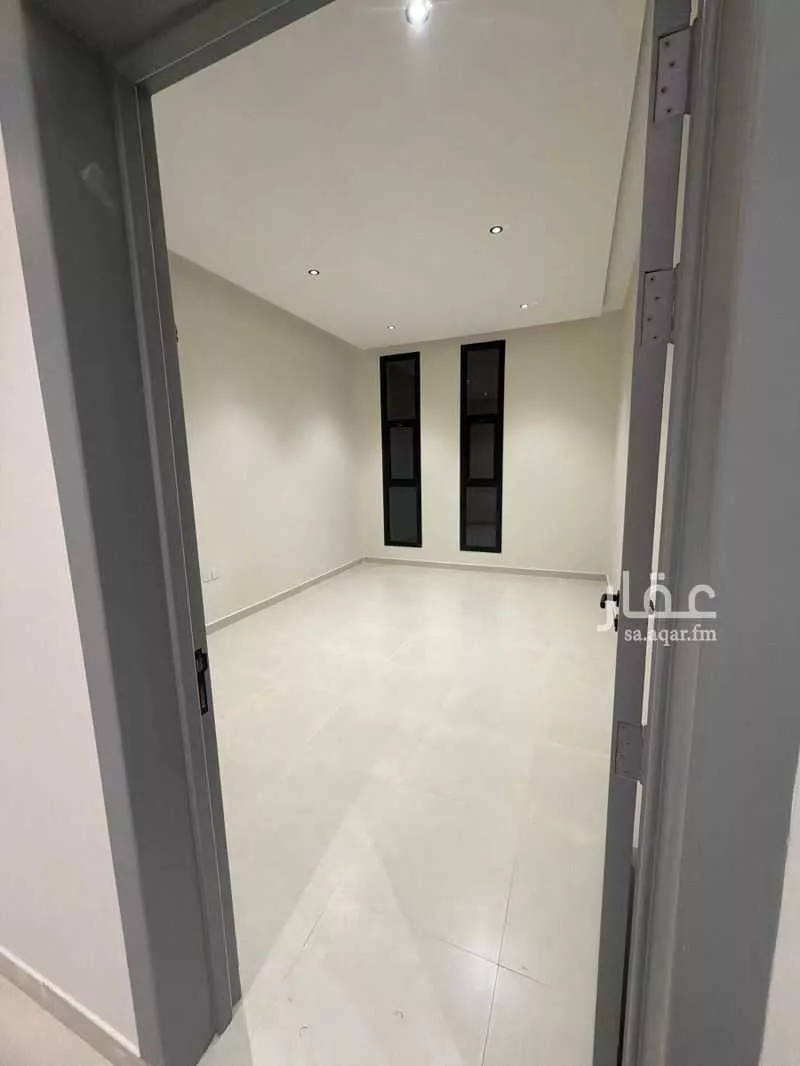 فيلا 5 غرف في عكاظ 8