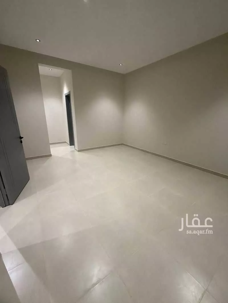 فيلا 5 غرف في عكاظ 10