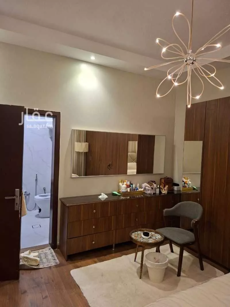 شقة 5 غرف في الروابي 11