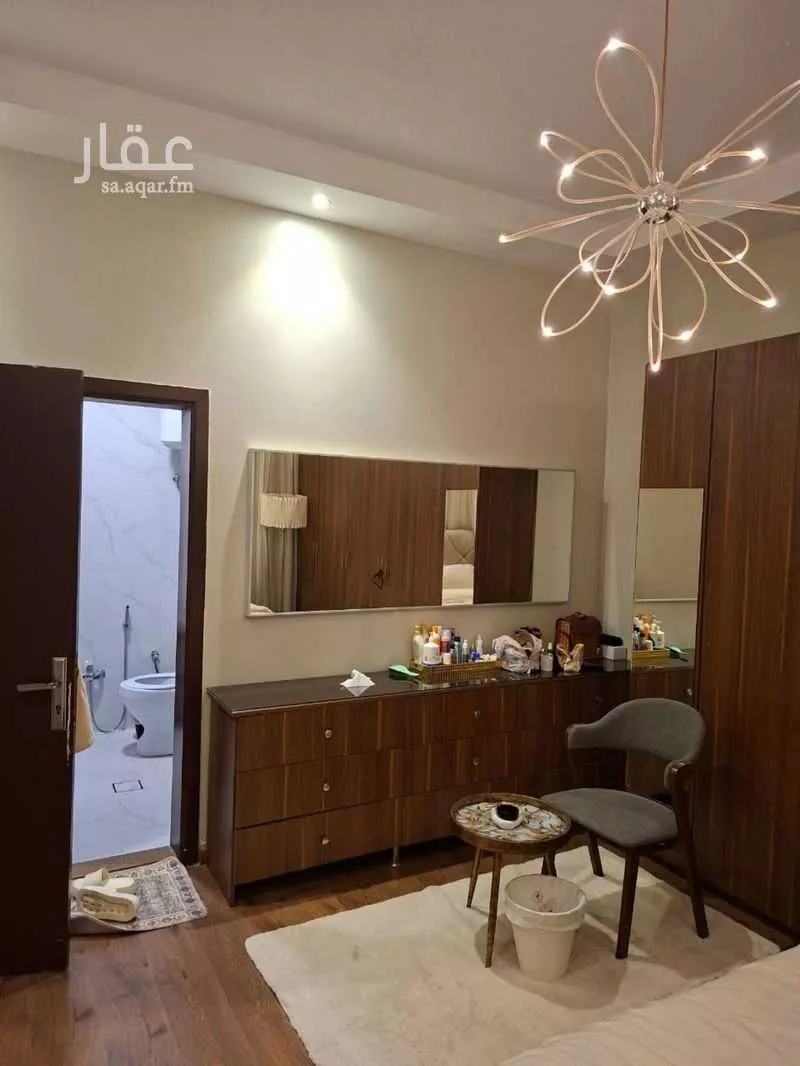 شقة 5 غرف في الروابي 10