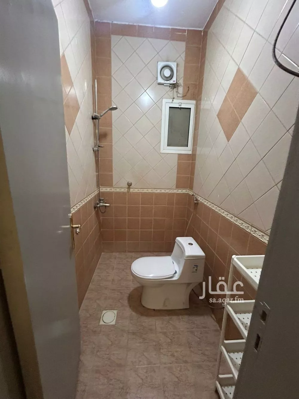 3 bedroom floor in Al Yarmouk 7